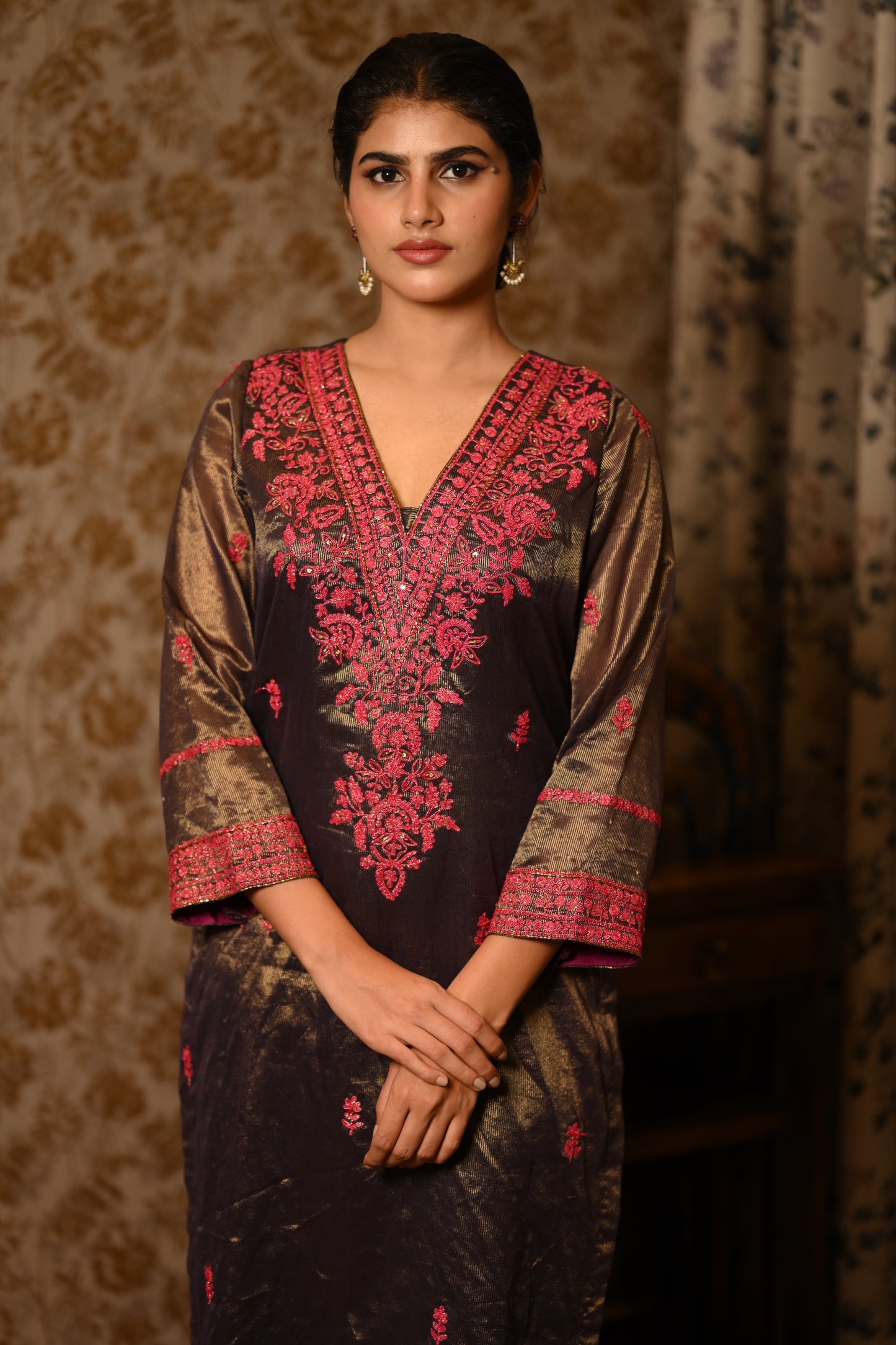 Heer Tissue Embroidered Kurti Pant