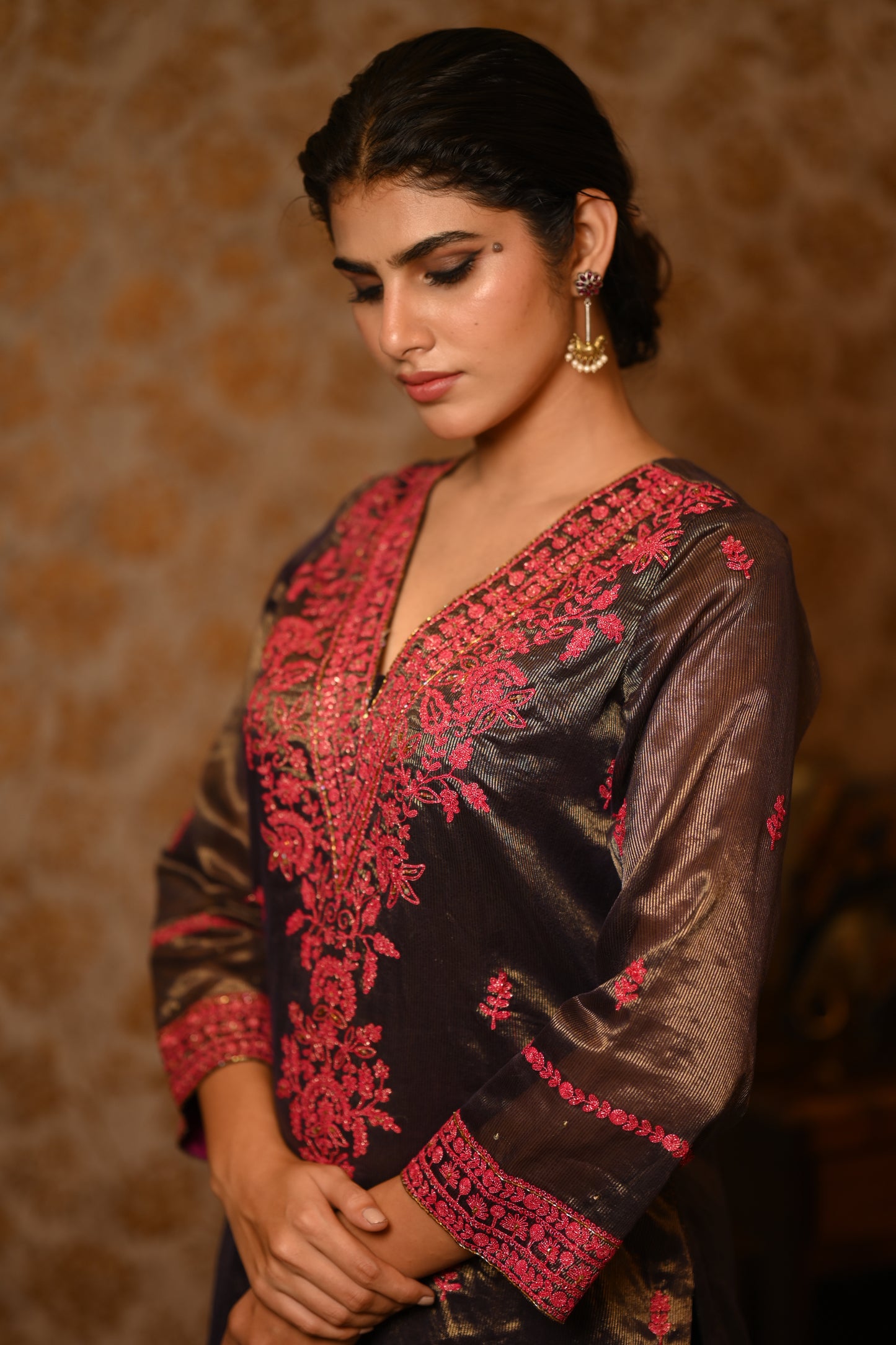 Heer Tissue Embroidered Kurti Pant