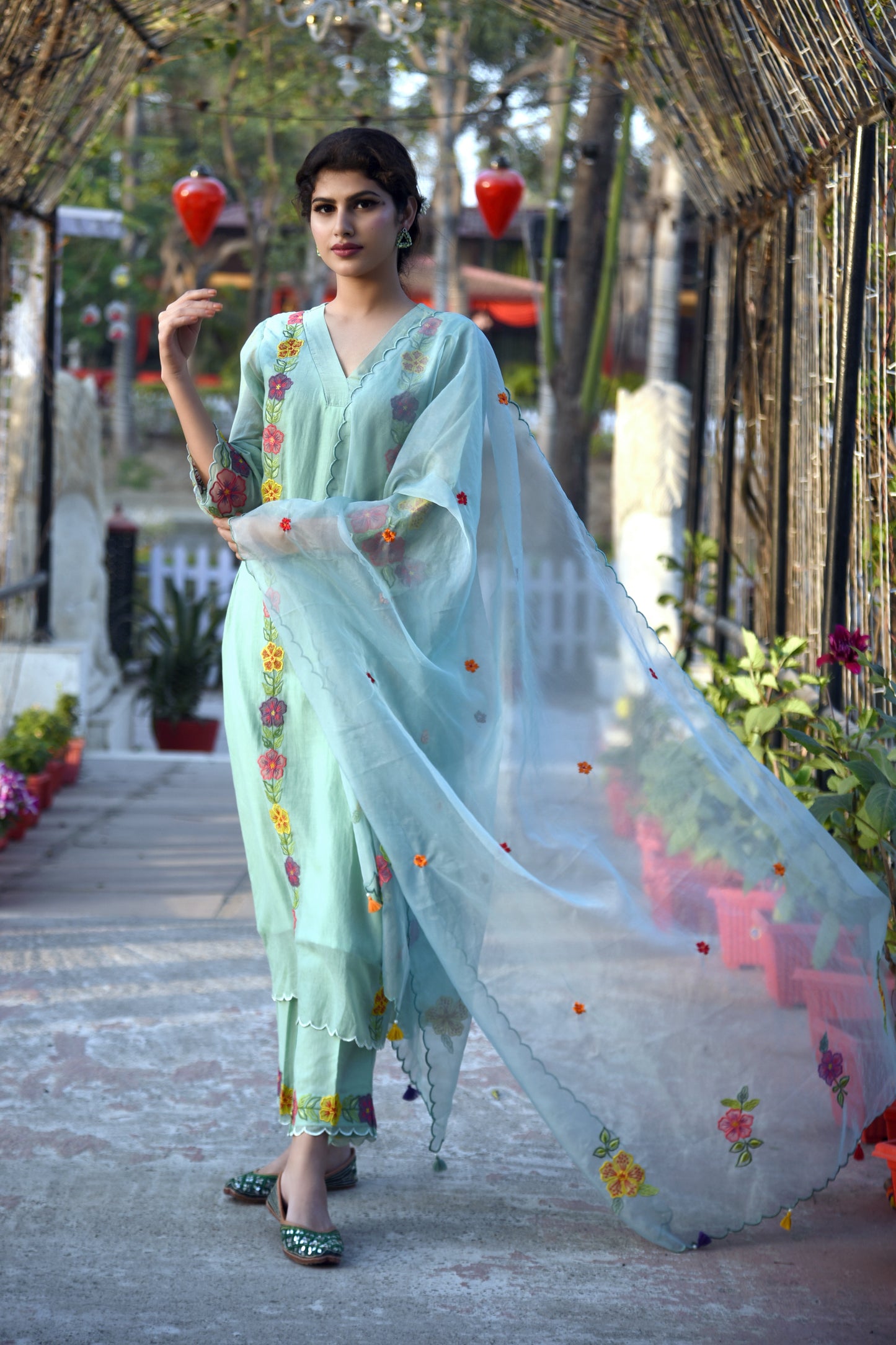 GARDEN OF EDEN MULMUL EMBROIDERED KURTI SET