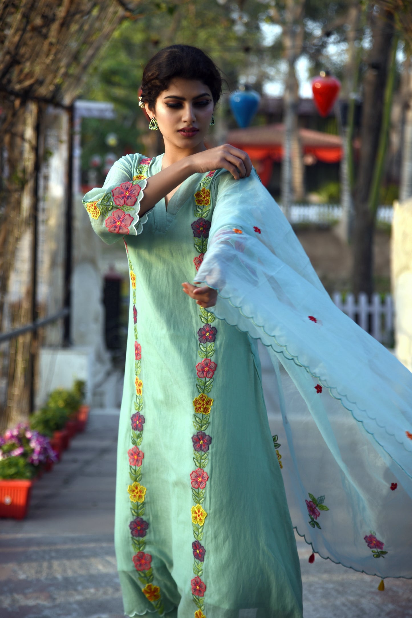 GARDEN OF EDEN MULMUL EMBROIDERED KURTI SET