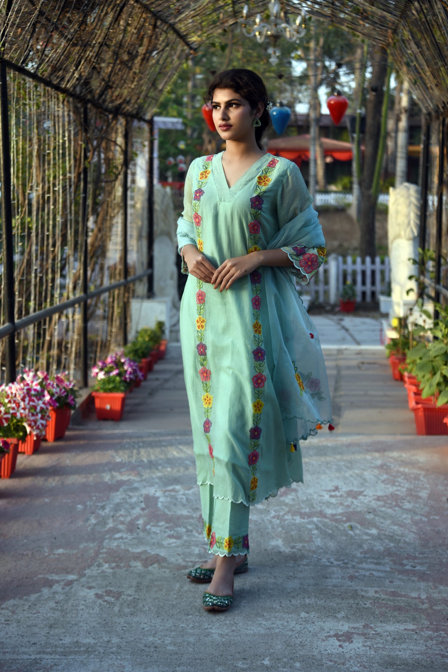 GARDEN OF EDEN MULMUL EMBROIDERED KURTI SET