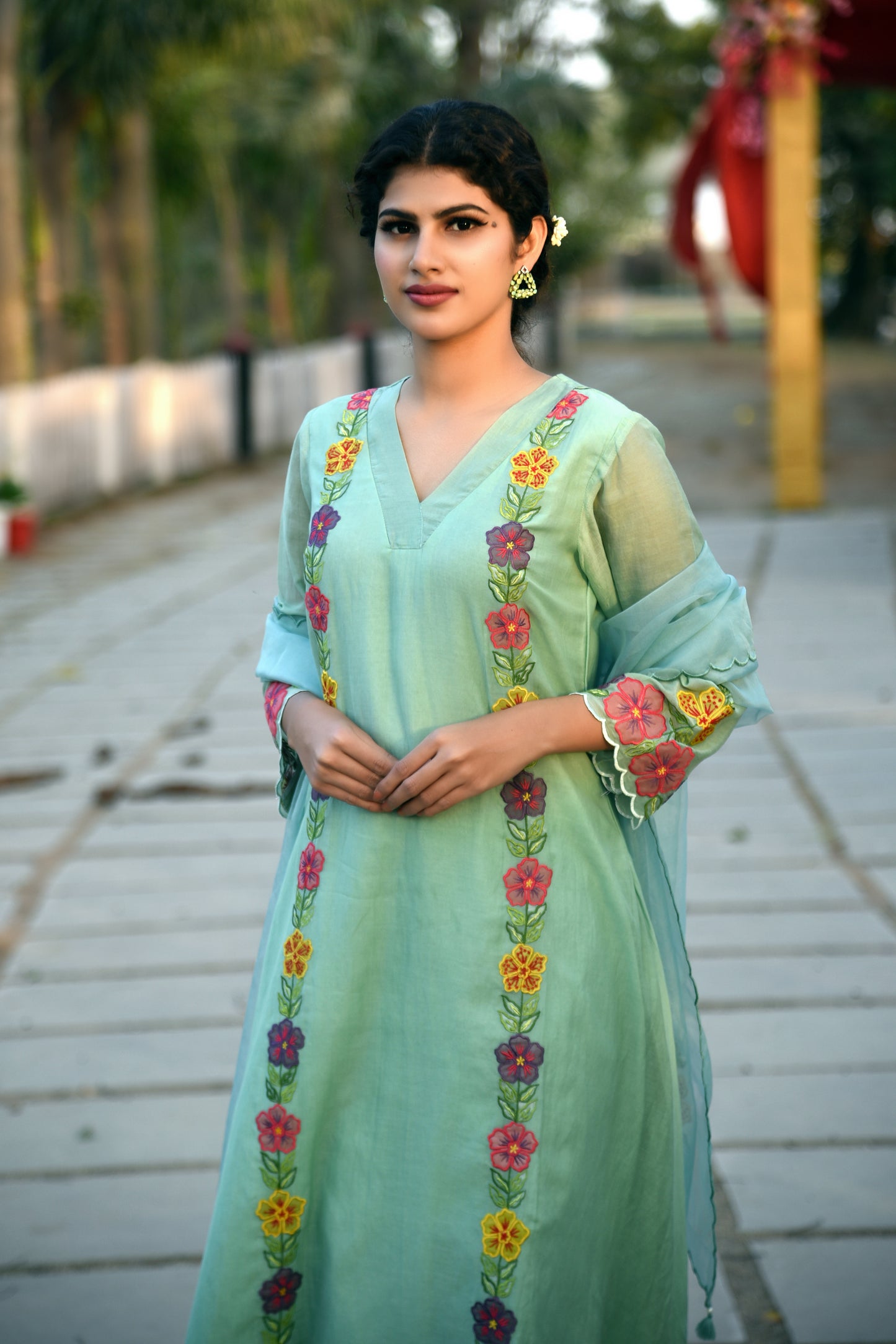 GARDEN OF EDEN MULMUL EMBROIDERED KURTI SET