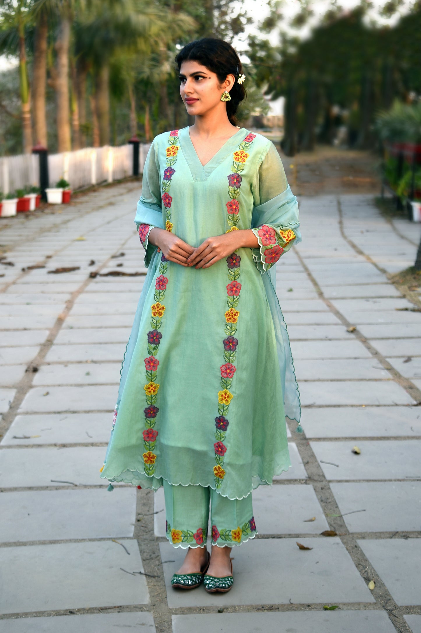 GARDEN OF EDEN MULMUL EMBROIDERED KURTI SET