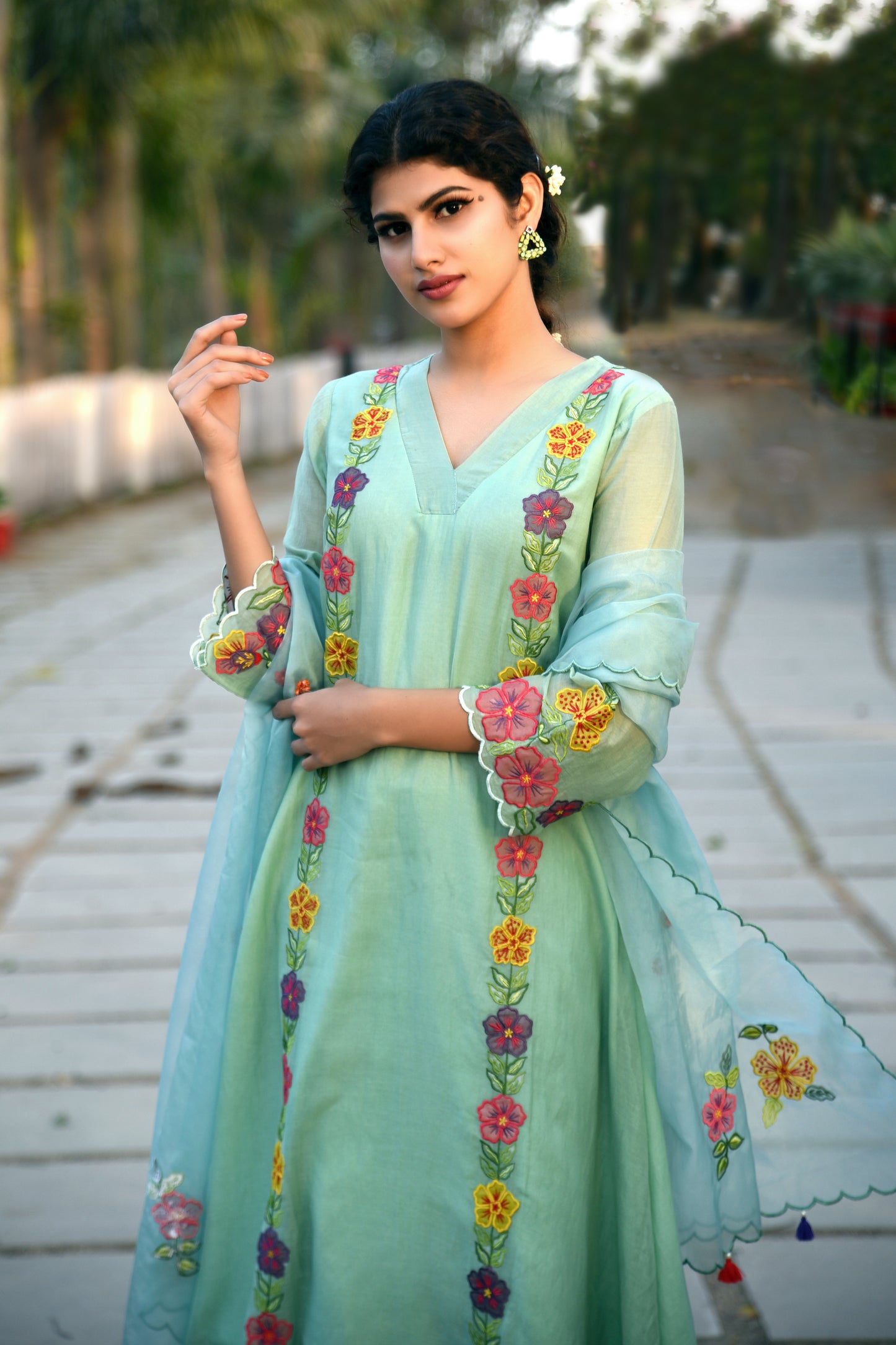 GARDEN OF EDEN MULMUL EMBROIDERED KURTI SET