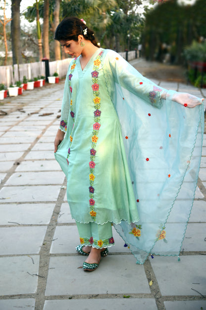 GARDEN OF EDEN MULMUL EMBROIDERED KURTI SET